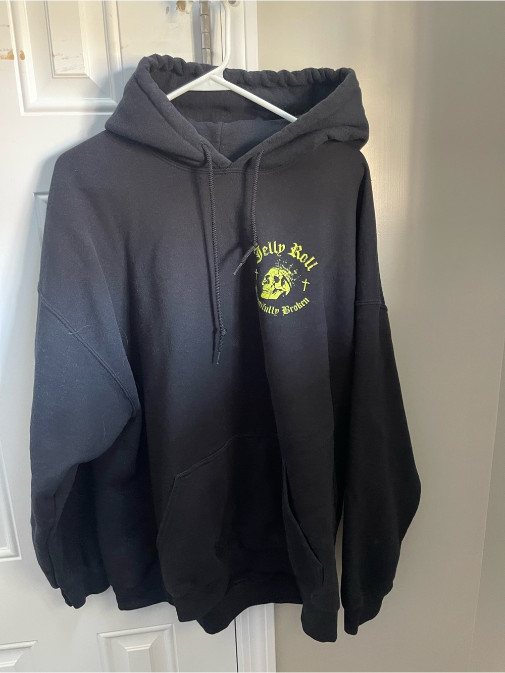 Black Jelly Roll Beautifully Broken Hoodie with Skull Graphic. Size XXL